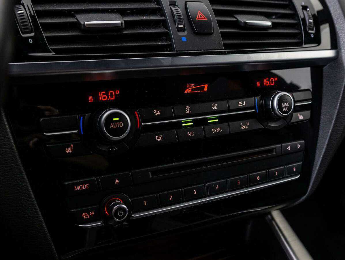 БМВ Икс3 б/у, 2015, Автоматическая. Фото: #16