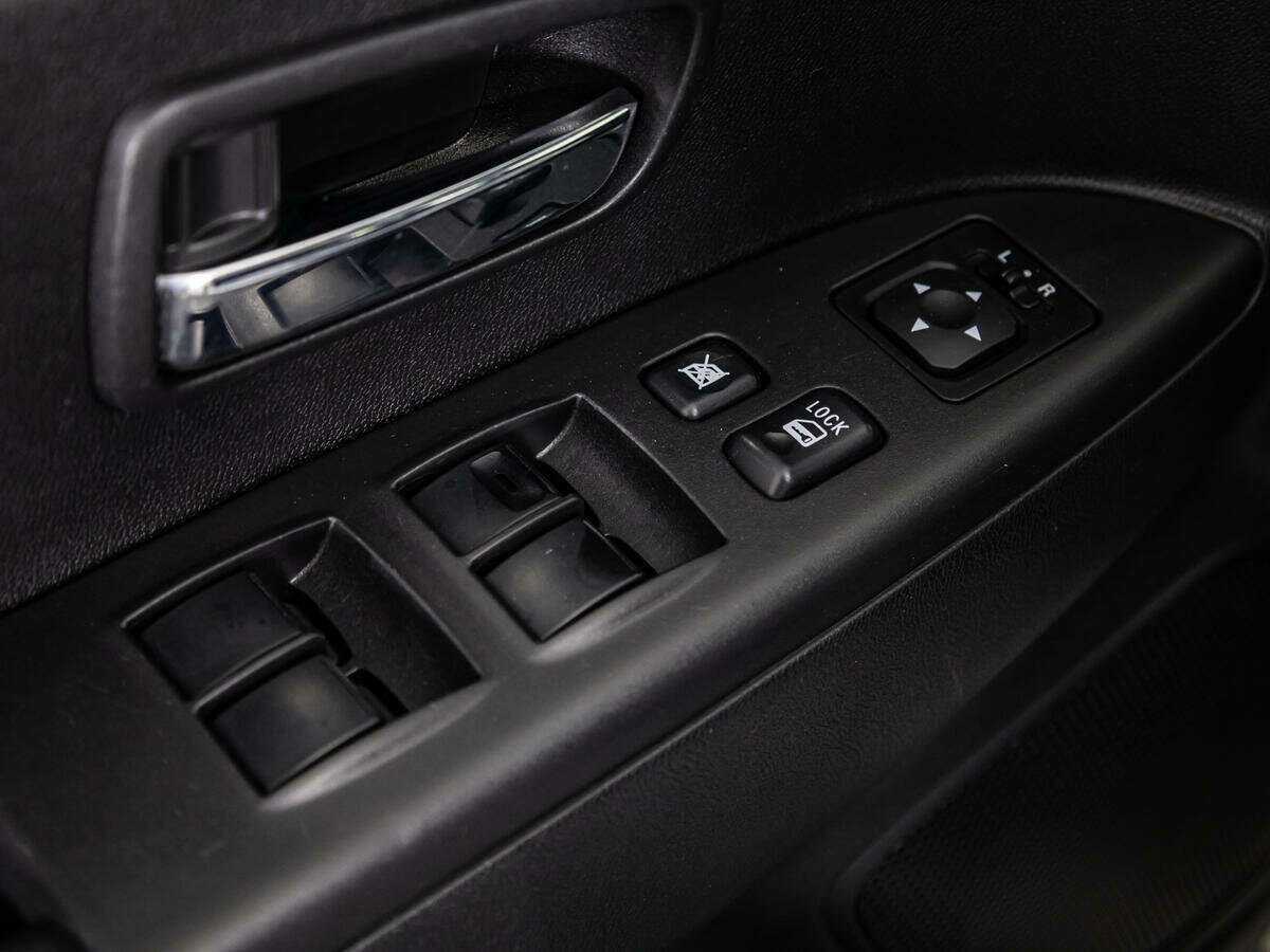 Митсубиши АС-Икс б/у, 2014, Механическая. Фото: #13