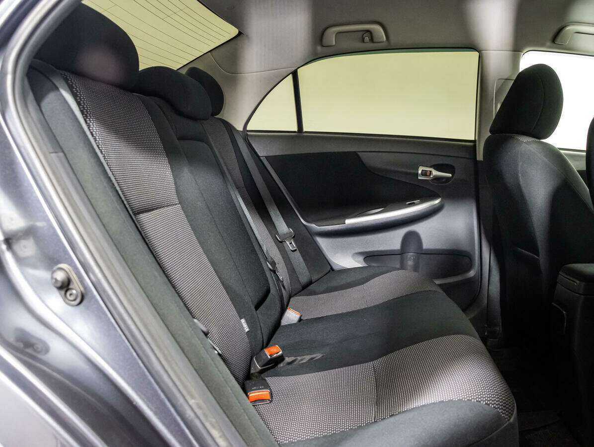 Тойота Королла б/у, 2012, Механическая. Фото: #12