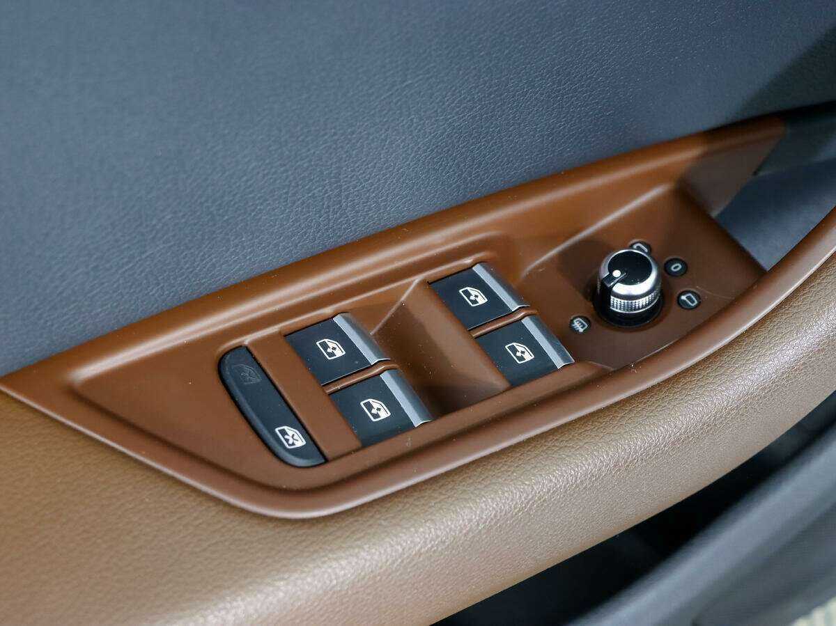 Ауди А4 б/у, 2015, Роботизированная. Фото: #7