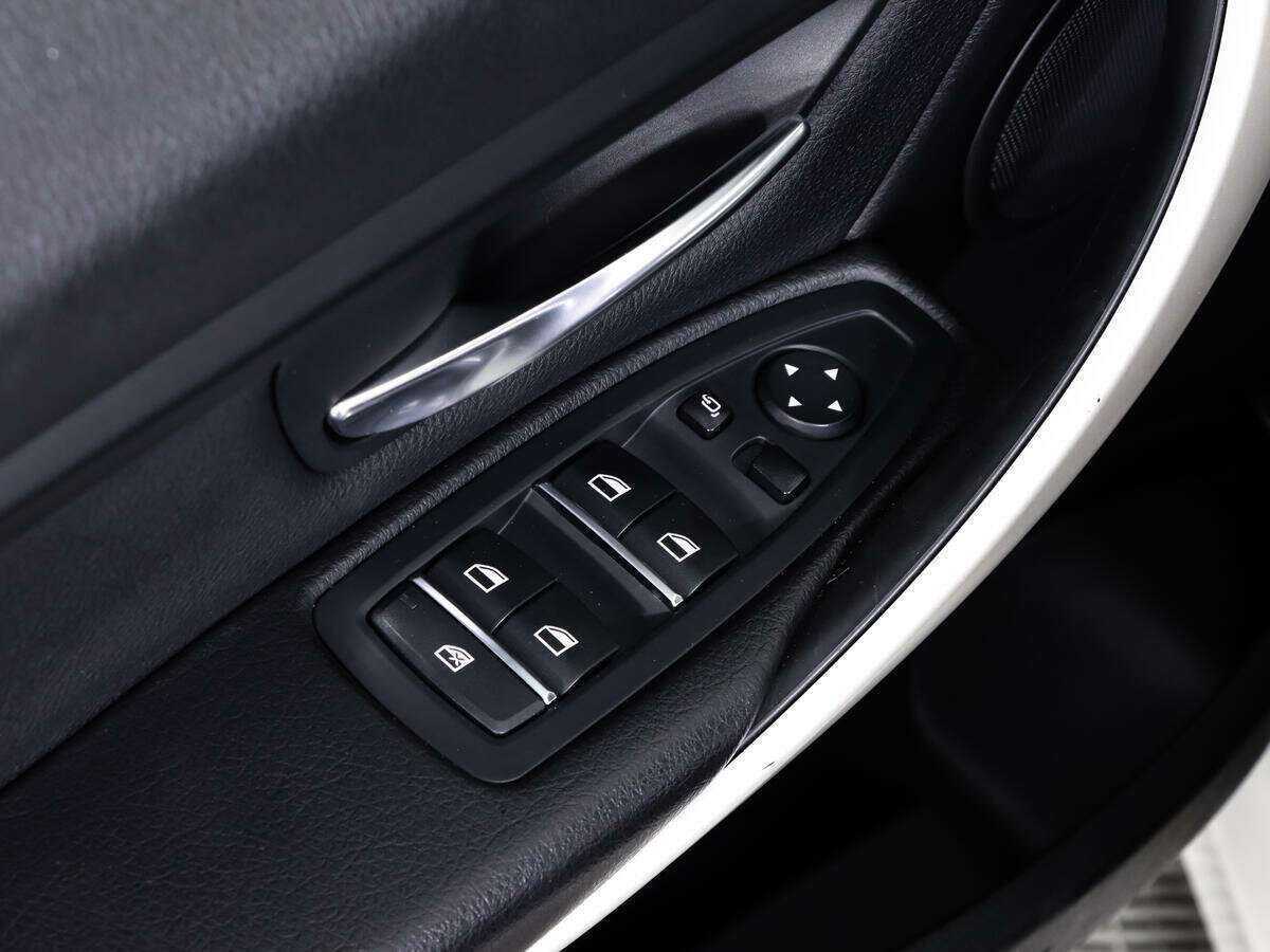 БМВ 3 серии б/у, 2015, Автоматическая. Фото: #19