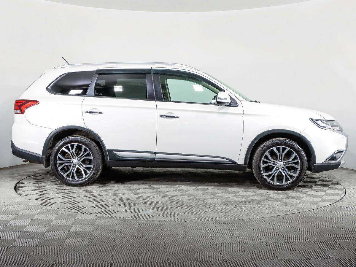 Митсубиши Оутлэндер б/у, 2016, Вариатор. Фото: #3