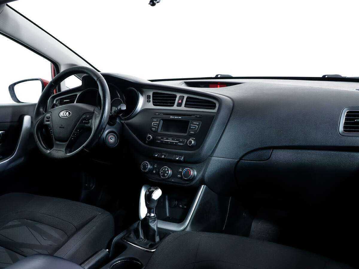 Киа Сид б/у, 2015, Механическая. Фото: #8