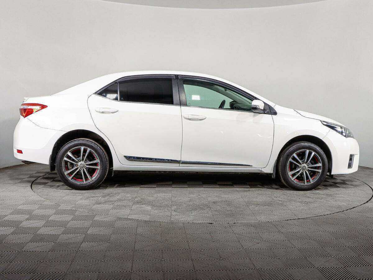 Тойота Королла б/у, 2014, Вариатор. Фото: #3