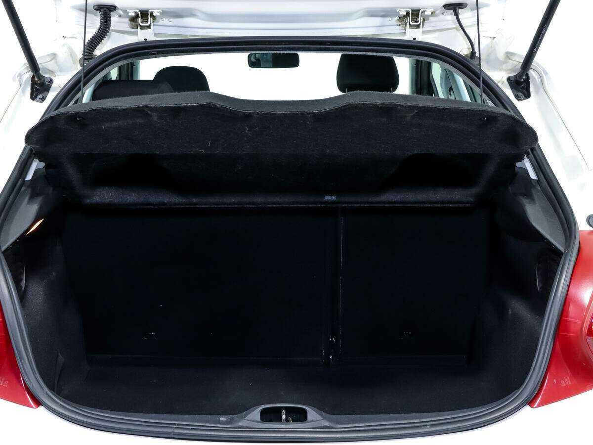 Пежо 208 б/у, 2013, Автоматическая. Фото: #15