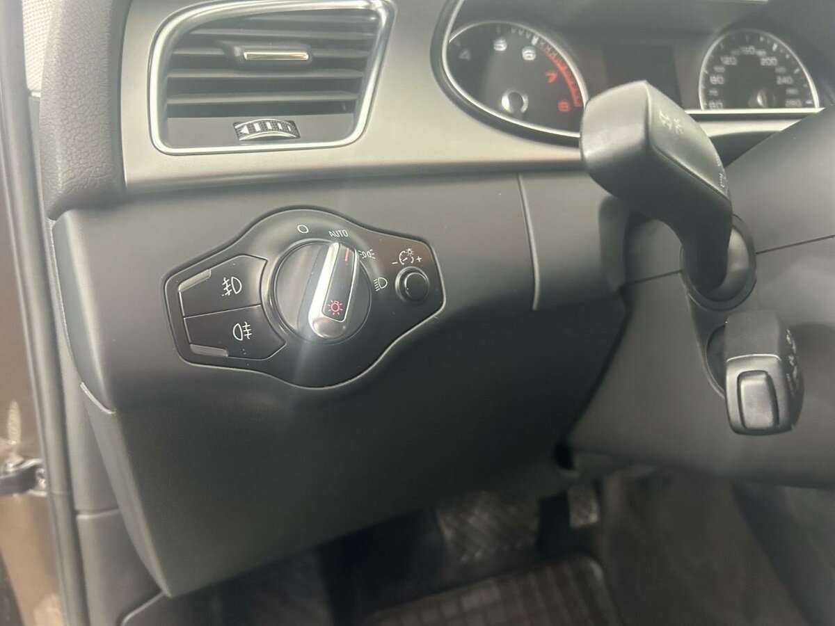 Ауди А4 б/у, 2014, Роботизированная. Фото: #8