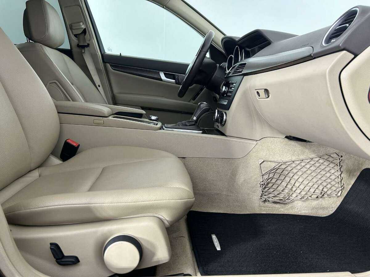 Мерседес-Бенц Ц-Класс б/у, 2013, Автоматическая. Фото: #12