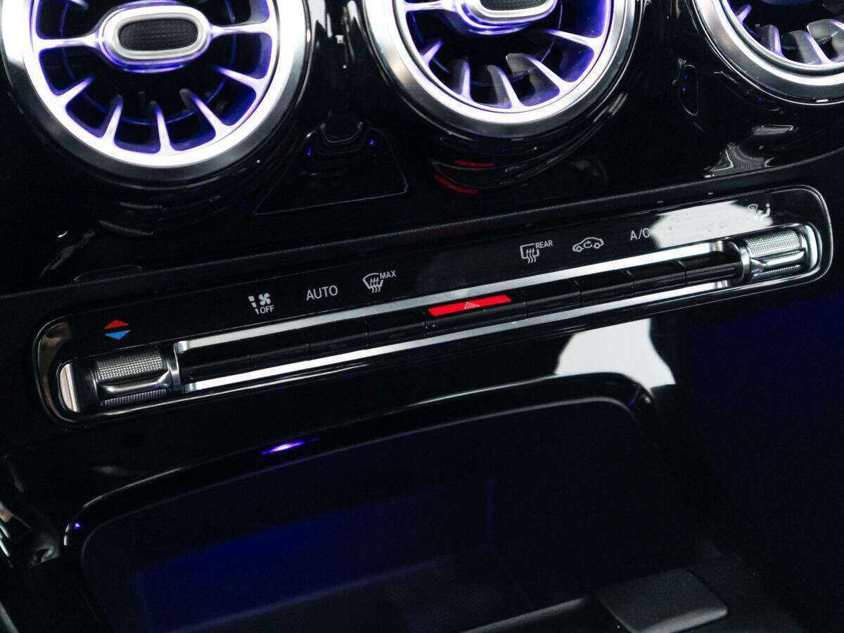 Мерседес-Бенц А-Класс б/у, 2018, Роботизированная. Фото: #14