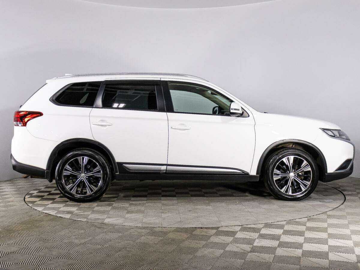 Митсубиши Оутлэндер б/у, 2019, Вариатор. Фото: #3