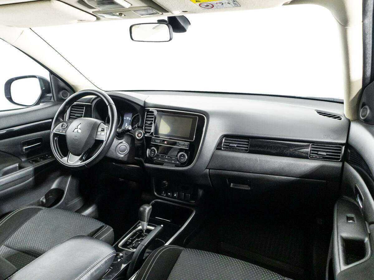 Митсубиши Оутлэндер б/у, 2020, Вариатор. Фото: #8