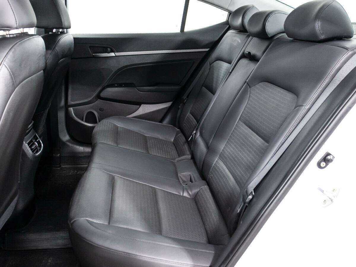 Хендай Елантра б/у, 2016, Автоматическая. Фото: #9