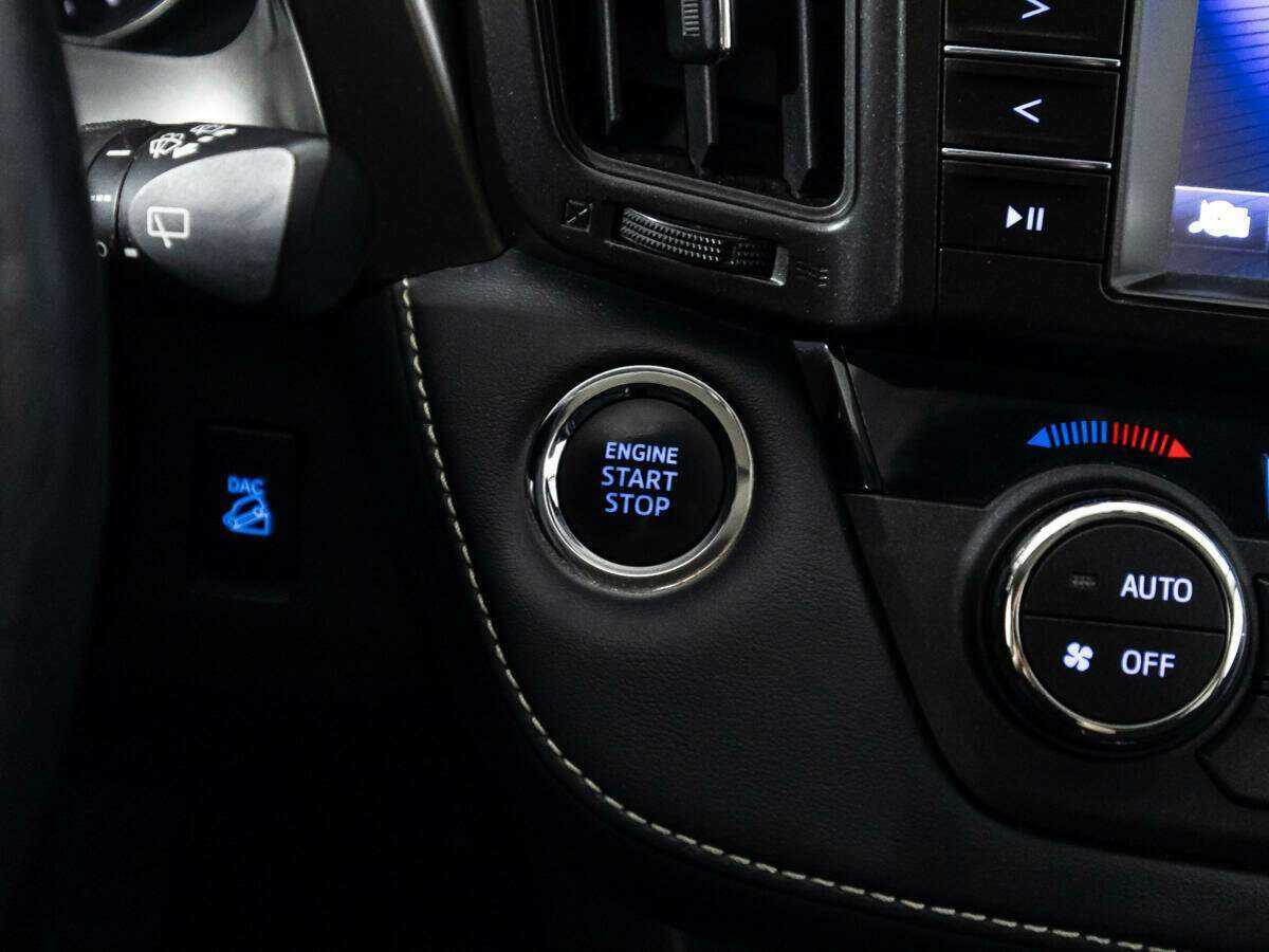 Тойота Рав4 б/у, 2018, Автоматическая. Фото: #17