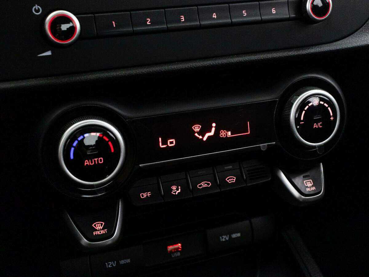 Киа Рио б/у, 2021, Механическая. Фото: #17