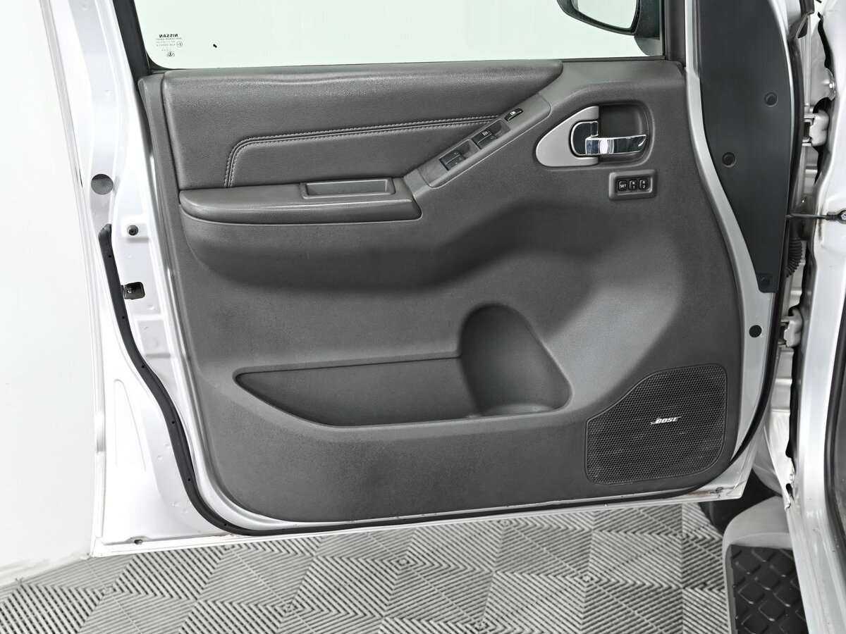 Ниссан Патфайндер б/у, 2012, Автоматическая. Фото: #4