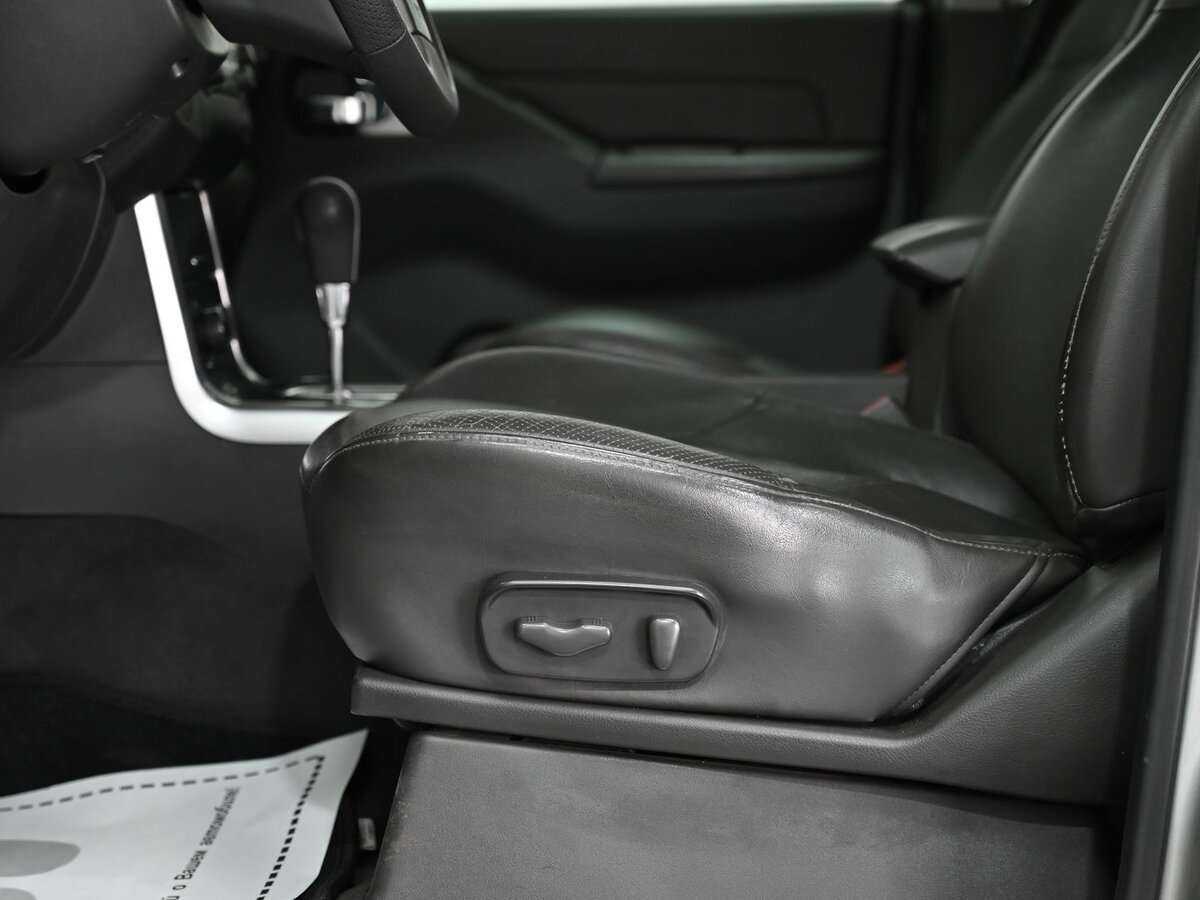 Ниссан Патфайндер б/у, 2012, Автоматическая. Фото: #11