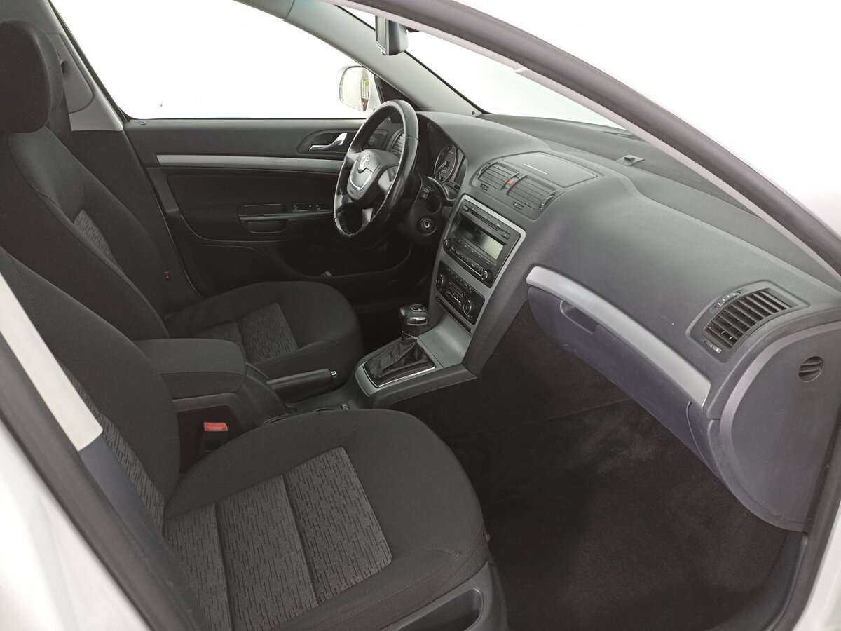 Шкода Октавия б/у, 2012, Автоматическая. Фото: #10