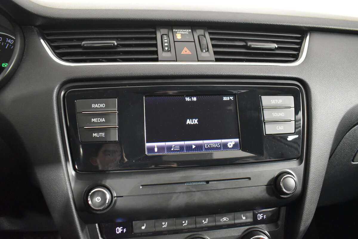 Шкода Октавия б/у, 2014, Роботизированная. Фото: #21