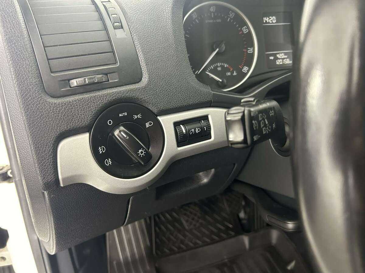 Шкода Октавия б/у, 2012, Механическая. Фото: #8