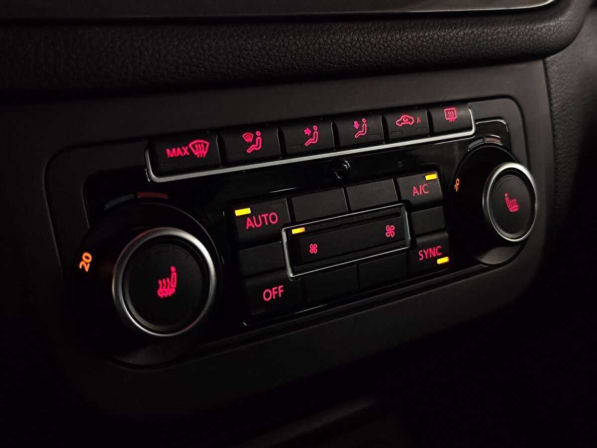 Фольксваген Тигуан б/у, 2012, Автоматическая. Фото: #14