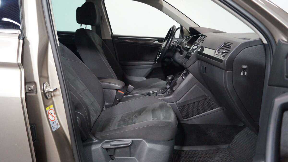 Фольксваген Тигуан б/у, 2018, Роботизированная. Фото: #11