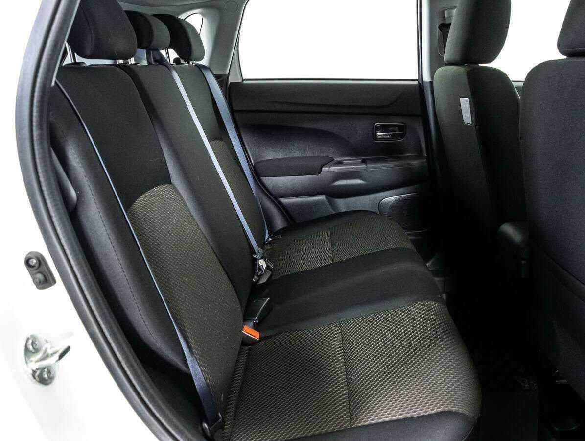 Митсубиши АС-Икс б/у, 2018, Механическая. Фото: #7