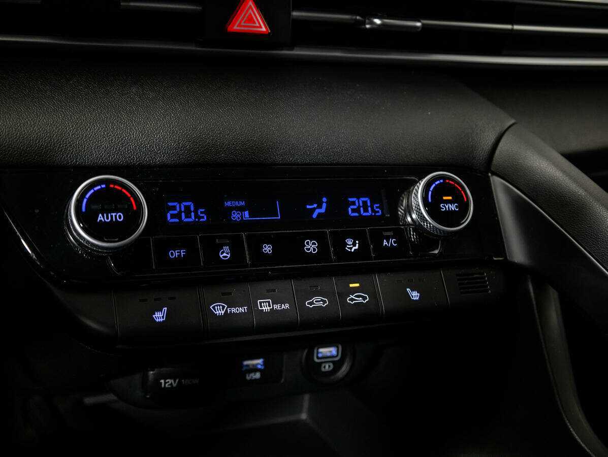 Хендай Елантра б/у, 2020, Автоматическая. Фото: #16