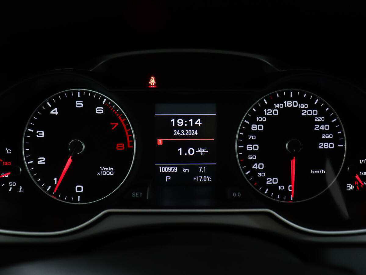 Ауди А4 б/у, 2012, Роботизированная. Фото: #13