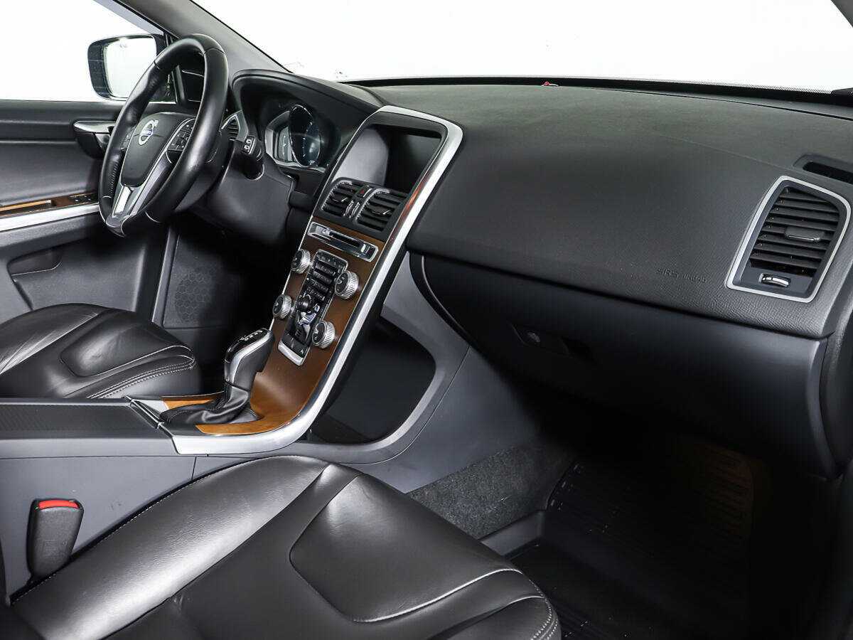 Вольво ИксЦ60 б/у, 2015, Автоматическая. Фото: #8