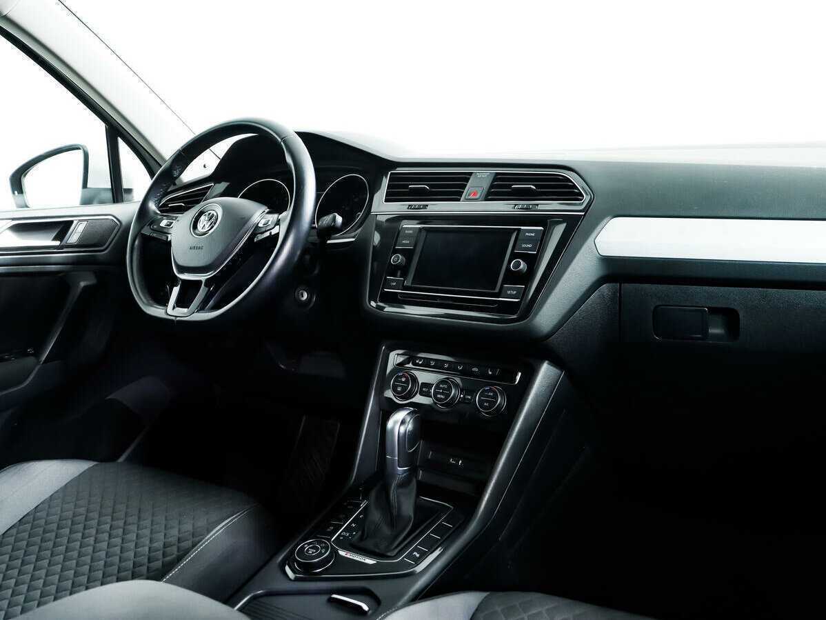 Фольксваген Тигуан б/у, 2017, Роботизированная. Фото: #8