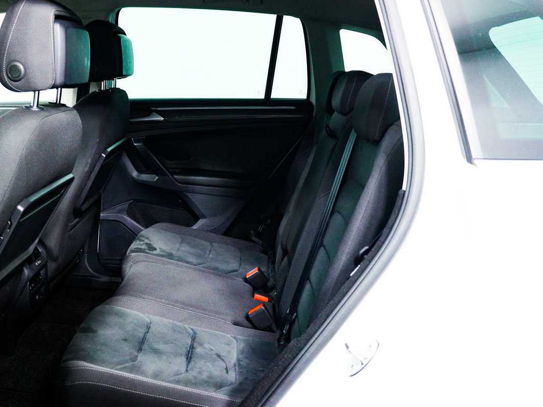 Фольксваген Тигуан б/у, 2017, Роботизированная. Фото: #11