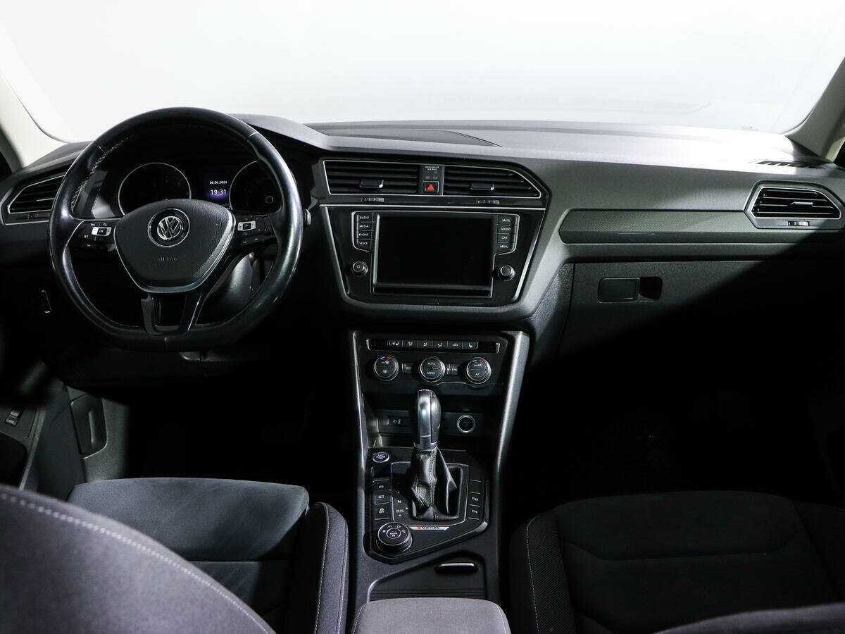 Фольксваген Тигуан б/у, 2017, Роботизированная. Фото: #11