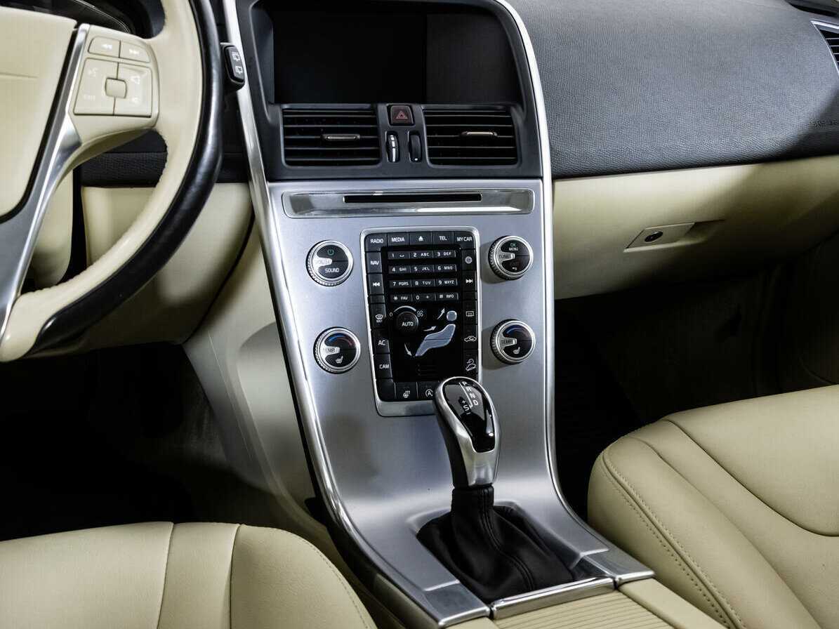 Вольво ИксЦ60 б/у, 2016, Автоматическая. Фото: #8