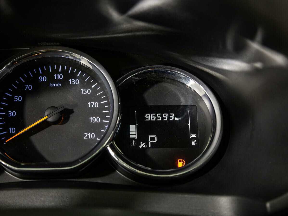 Рено Логан б/у, 2019, Автоматическая. Фото: #9