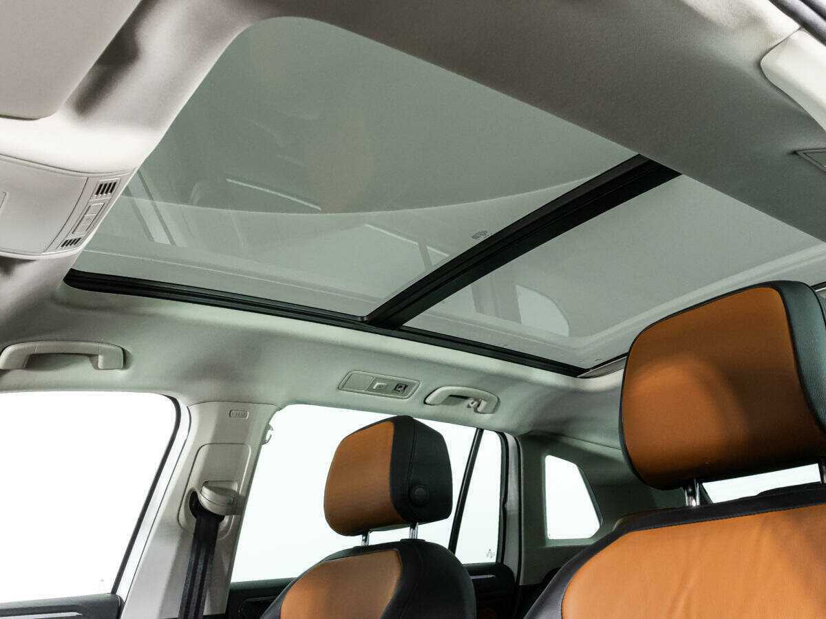 Фольксваген Тигуан б/у, 2017, Роботизированная. Фото: #12