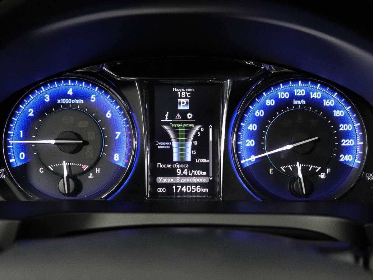 Тойота Камри б/у, 2015, Автоматическая. Фото: #11