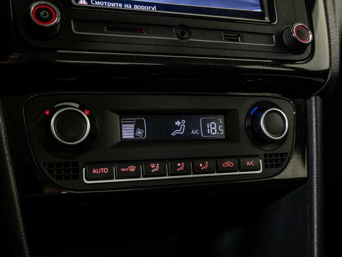 Фольксваген Поло б/у, 2017, Механическая. Фото: #14