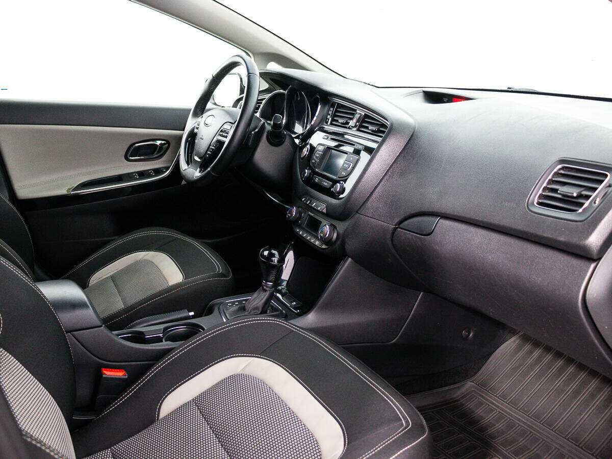 Киа Сид б/у, 2016, Роботизированная. Фото: #6