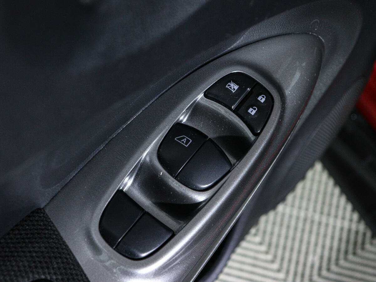 Ниссан Жук б/у, 2014, Вариатор. Фото: #13