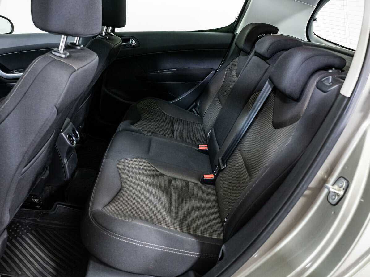 Пежо 308 б/у, 2013, Автоматическая. Фото: #9