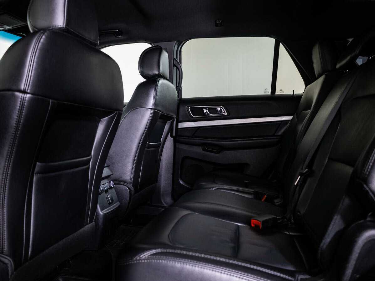 Форд Експлорер б/у, 2016, Автоматическая. Фото: #10