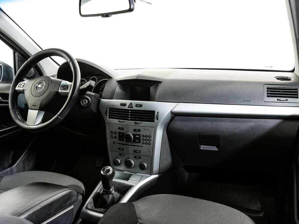 Опель Астра б/у, 2012, Механическая. Фото: #8