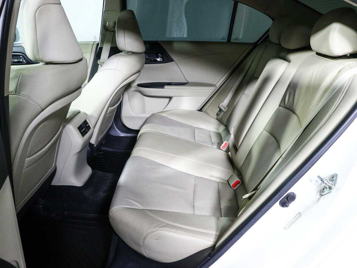 Хонда Аккорд б/у, 2012, Автоматическая. Фото: #8