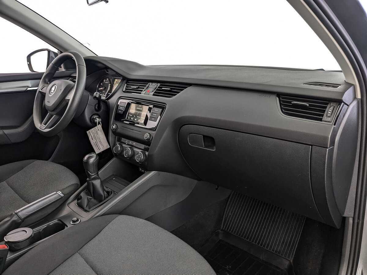 Шкода Октавия б/у, 2015, Механическая. Фото: #8