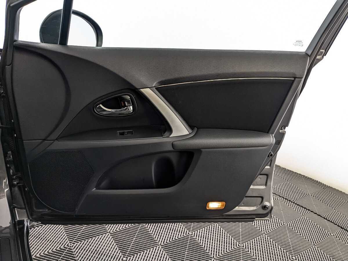 Тойота Авенсис б/у, 2012, Вариатор. Фото: #19