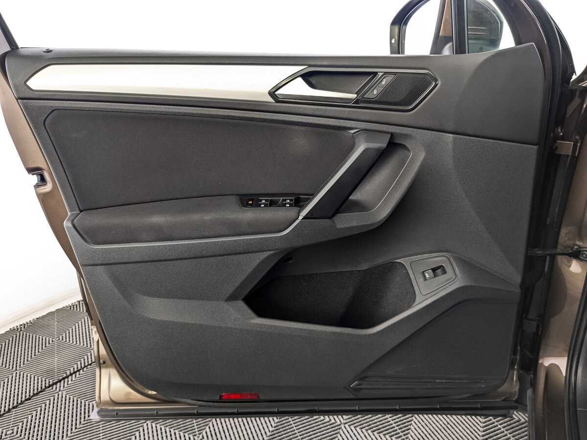 Фольксваген Тигуан б/у, 2017, Роботизированная. Фото: #14