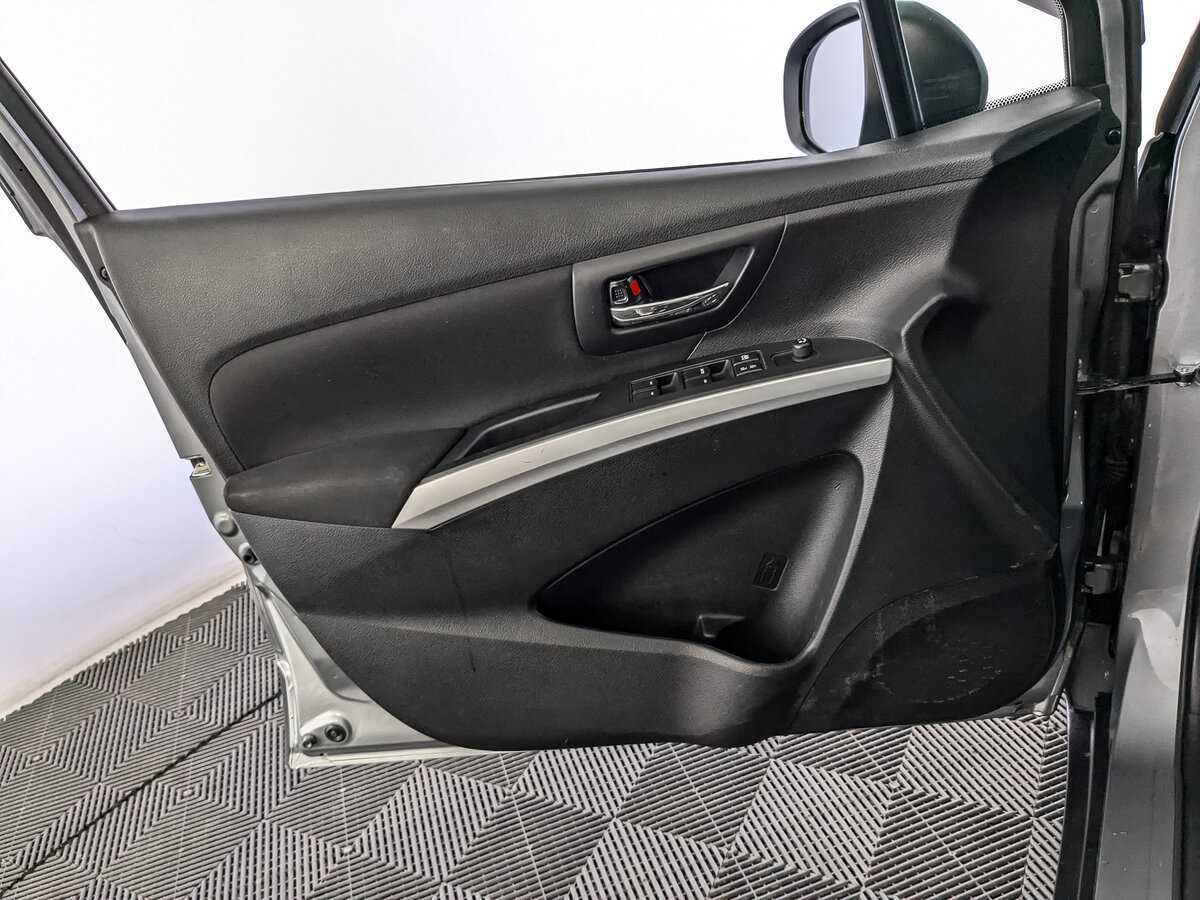 Сузуки С-Икс4 б/у, 2014, Механическая. Фото: #14