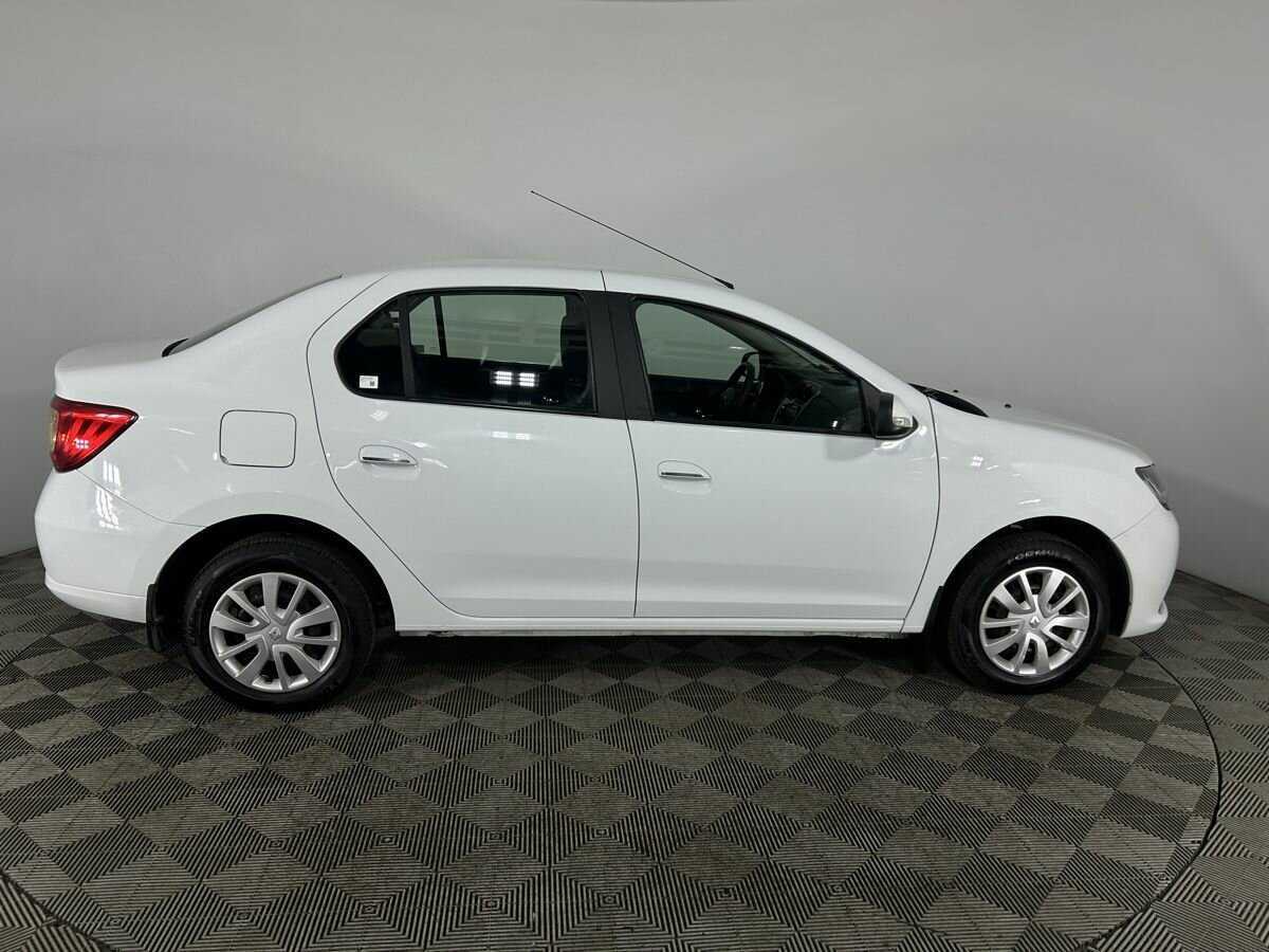 Рено Логан б/у, 2016, Автоматическая. Фото: #3