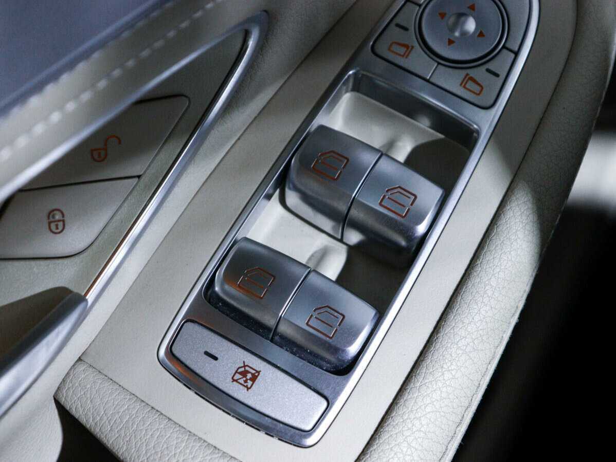 Мерседес-Бенц Ц-Класс б/у, 2015, Автоматическая. Фото: #15