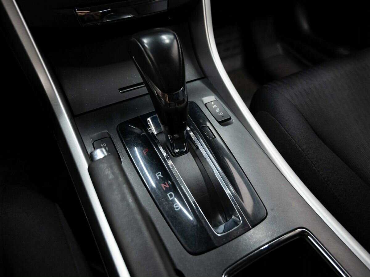 Хонда Аккорд б/у, 2013, Автоматическая. Фото: #19