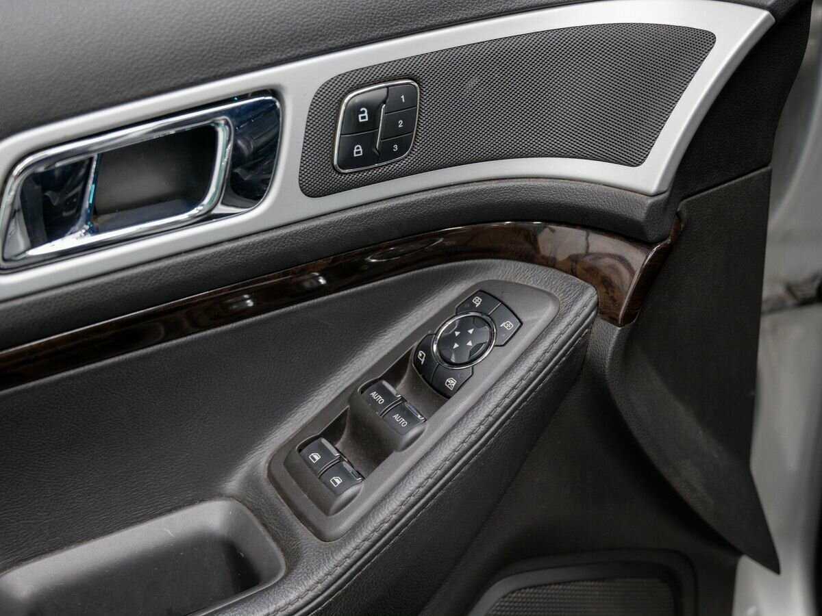 Форд Експлорер б/у, 2013, Автоматическая. Фото: #15